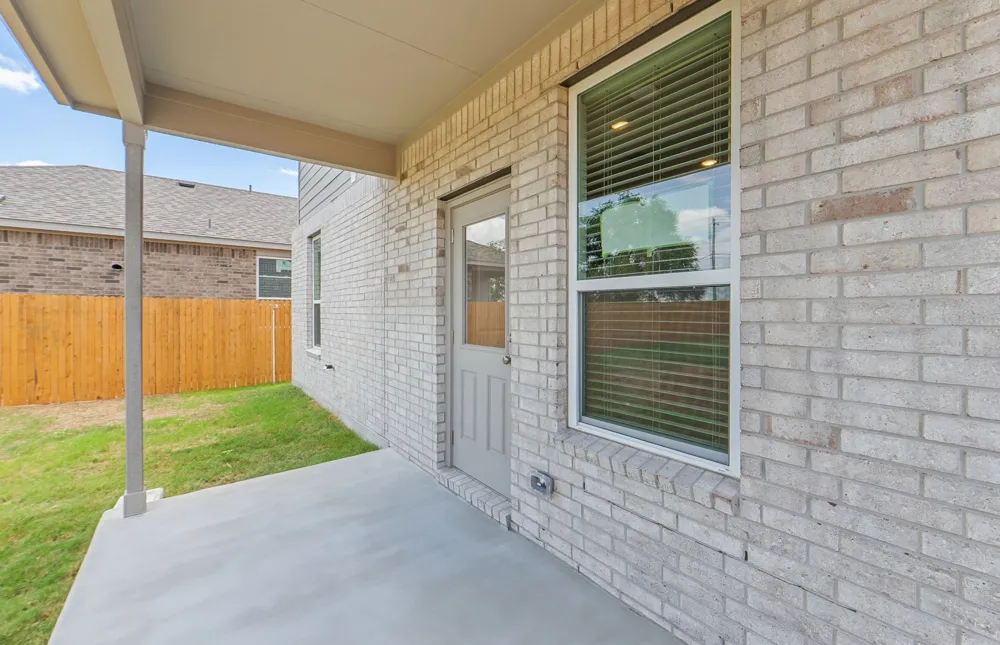 323 Bridge Deck Loop Kyle, TX 78640