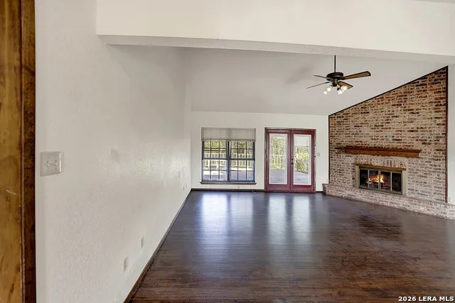 110 Post Oak Floresville, TX 78114