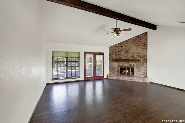 110 Post Oak Floresville, TX 78114