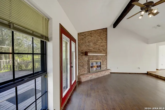 110 Post Oak Floresville, TX 78114