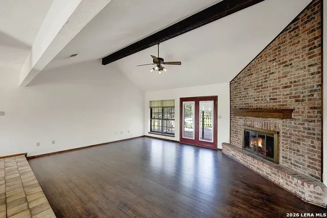 110 Post Oak Floresville, TX 78114