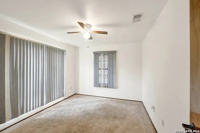110 Post Oak Floresville, TX 78114