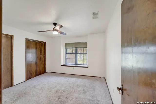 110 Post Oak Floresville, TX 78114