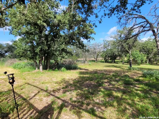 110 Post Oak Floresville, TX 78114