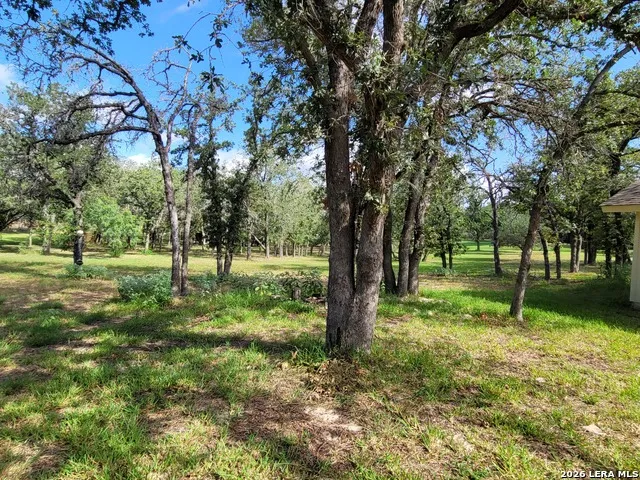 110 Post Oak Floresville, TX 78114