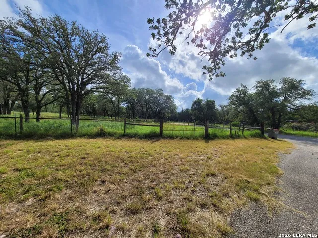 110 Post Oak Floresville, TX 78114