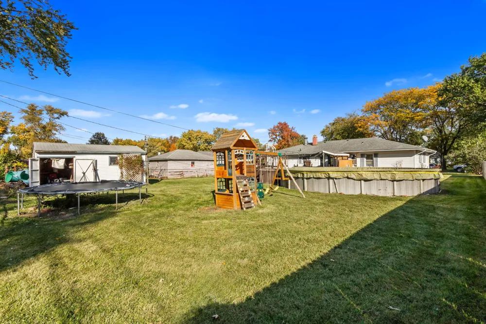 7562 Montana Street Merrillville, IN 46410