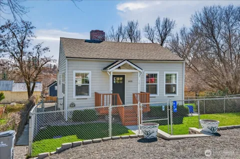 805 Sinclair Street