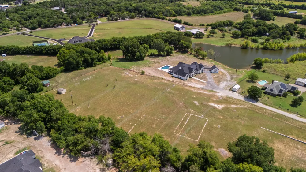 2895 County Road 341 McKinney, TX 75071