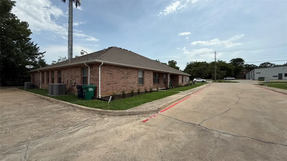 2335 Elm Street Denton, TX 76201
