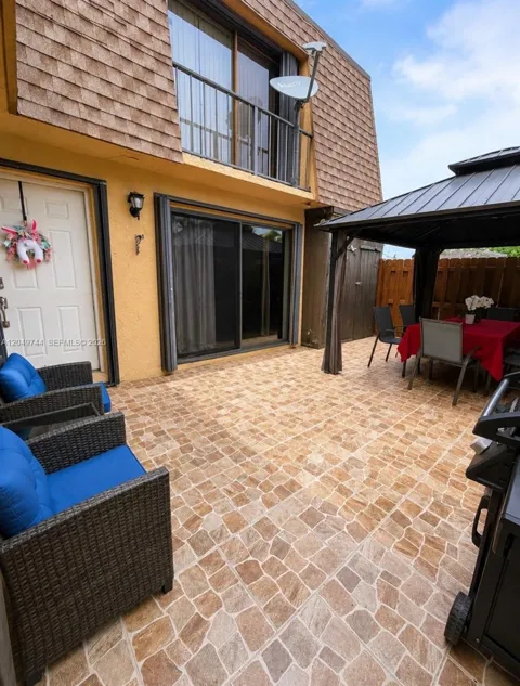4804 Waterview Cir
