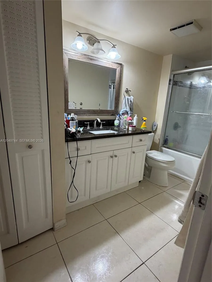 4804 Waterview Cir Palm Springs, FL 33461