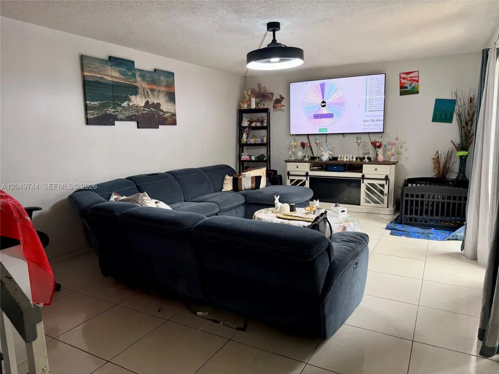 4804 Waterview Cir Palm Springs, FL 33461