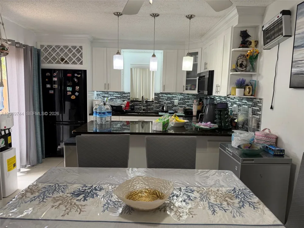 4804 Waterview Cir Palm Springs, FL 33461