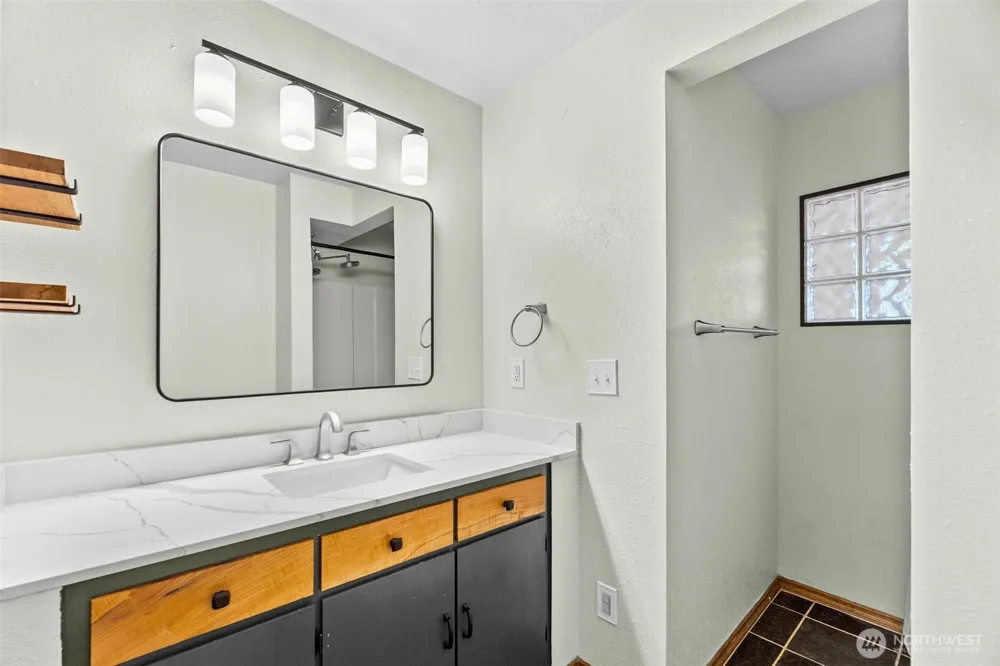 504 G STREET SW Tumwater, WA 98512