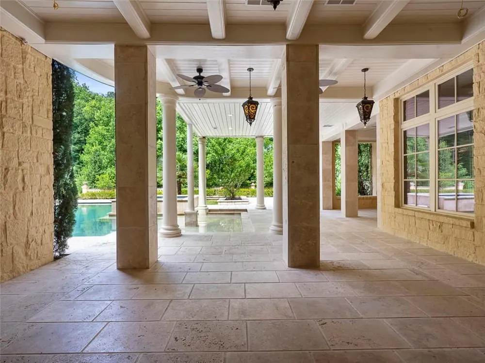 6420 Riverside Drive NW Sandy Springs, GA 30328