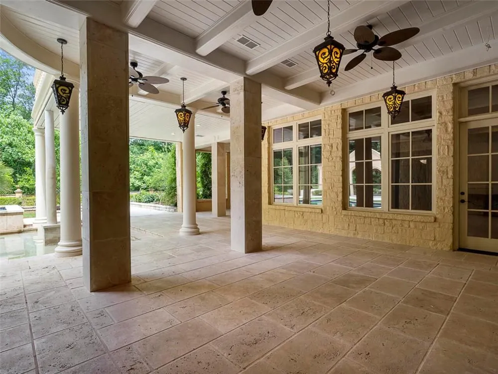 6420 Riverside Drive NW Sandy Springs, GA 30328