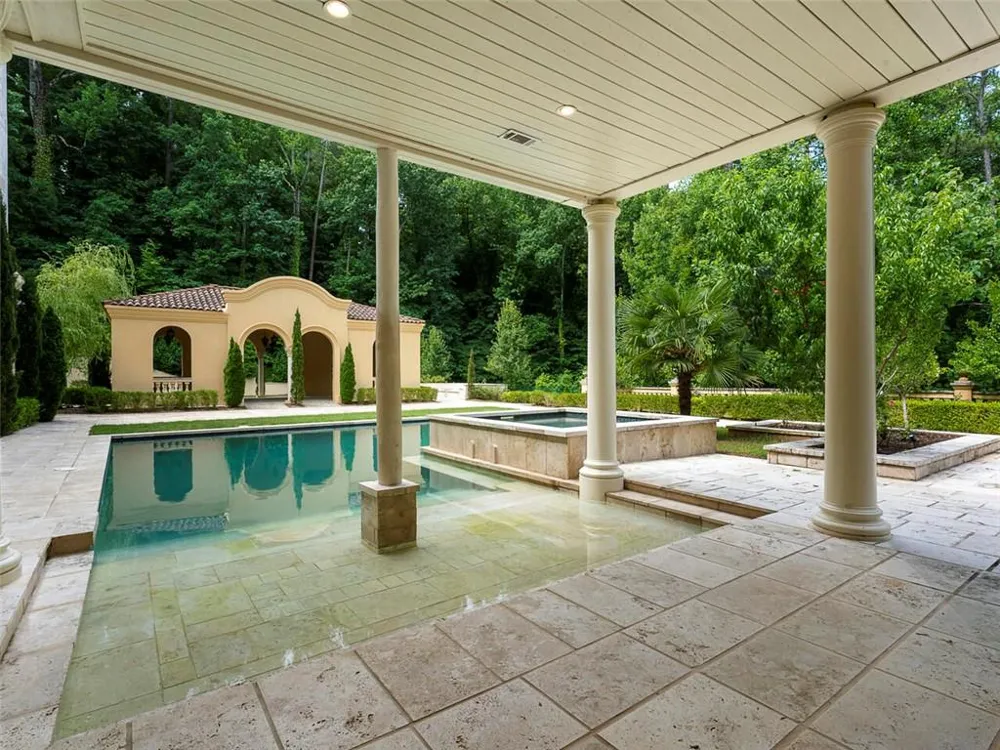 6420 Riverside Drive NW Sandy Springs, GA 30328