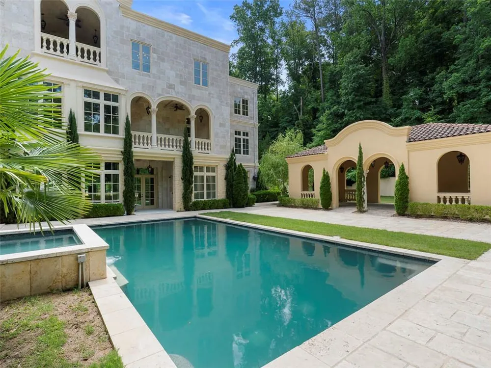 6420 Riverside Drive NW Sandy Springs, GA 30328