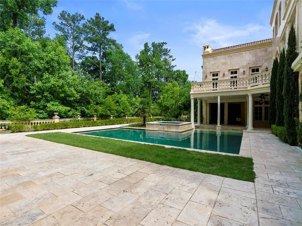 6420 Riverside Drive NW Sandy Springs, GA 30328