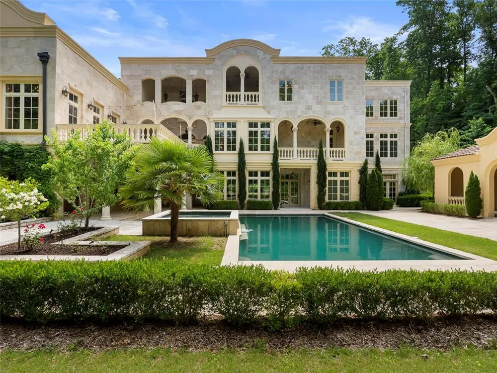 6420 Riverside Drive NW Sandy Springs, GA 30328