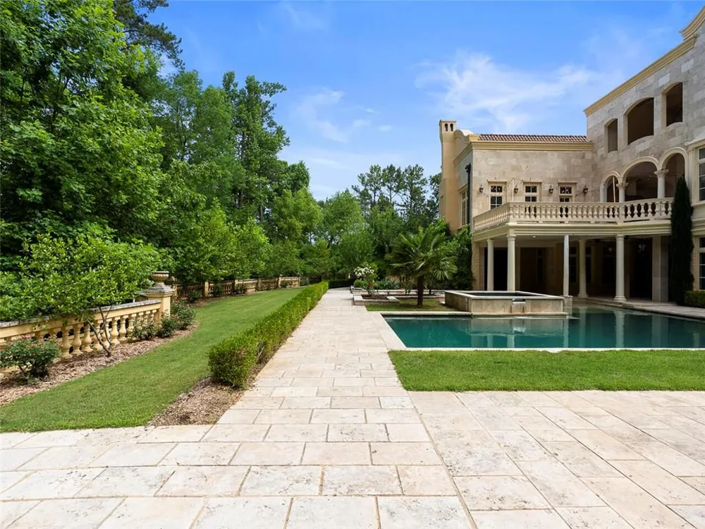 6420 Riverside Drive NW Sandy Springs, GA 30328