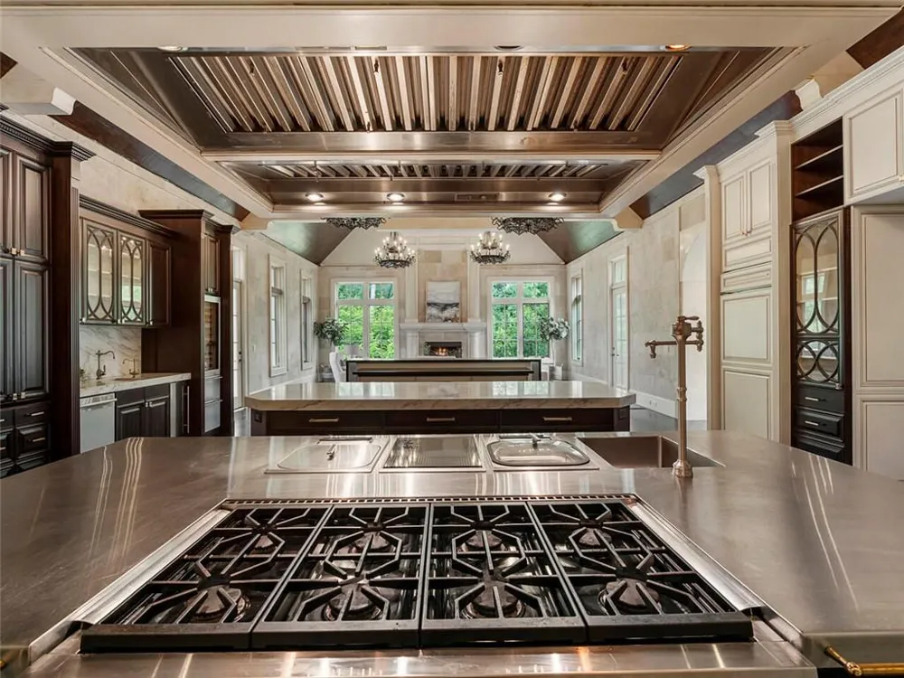 6420 Riverside Drive NW Sandy Springs, GA 30328