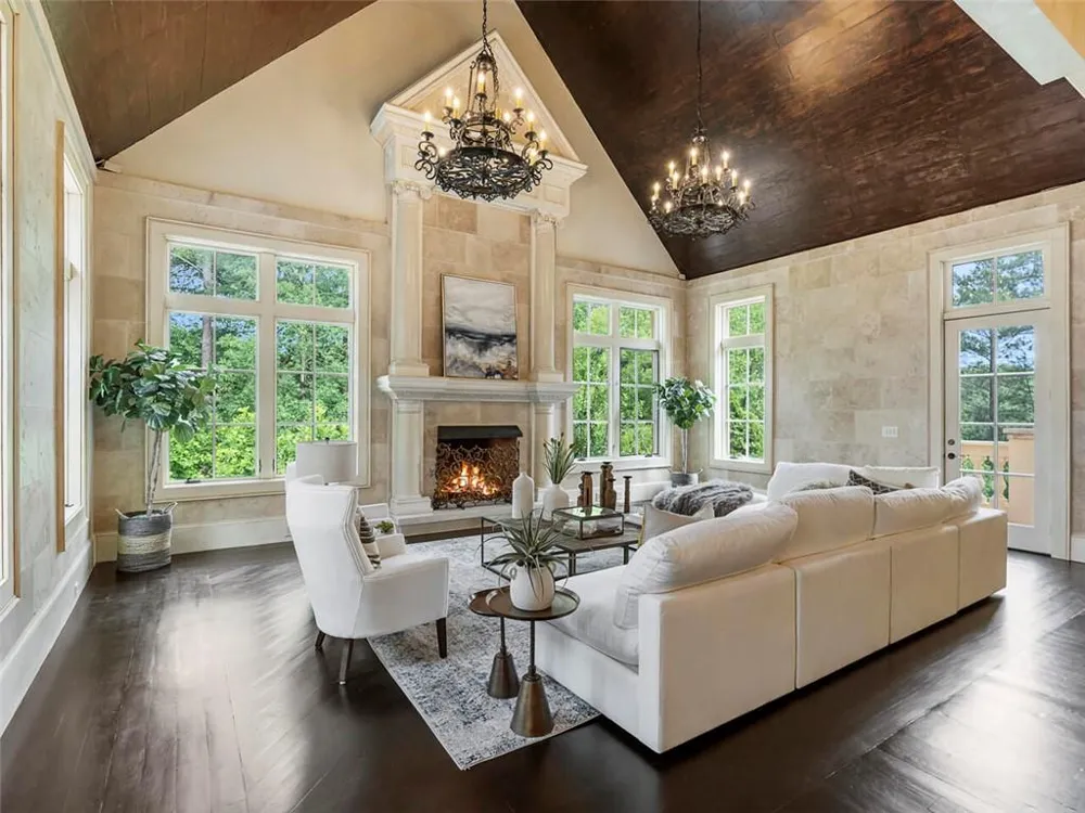 6420 Riverside Drive NW Sandy Springs, GA 30328