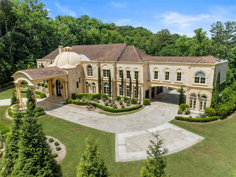 6420 Riverside Drive NW Sandy Springs, GA 30328