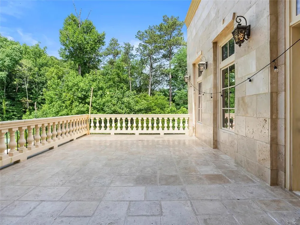 6420 Riverside Drive NW Sandy Springs, GA 30328