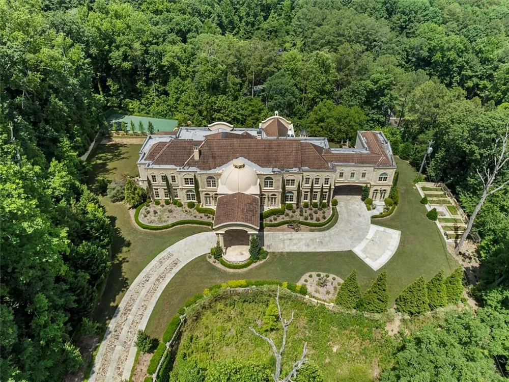 6420 Riverside Drive NW Sandy Springs, GA 30328