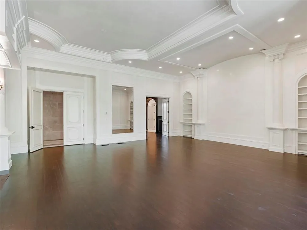 6420 Riverside Drive NW Sandy Springs, GA 30328