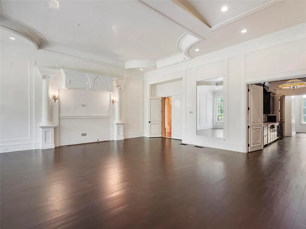 6420 Riverside Drive NW Sandy Springs, GA 30328