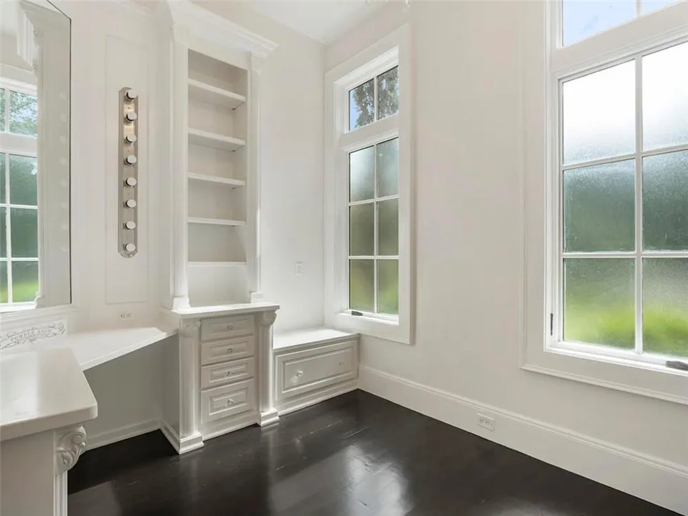 6420 Riverside Drive NW Sandy Springs, GA 30328