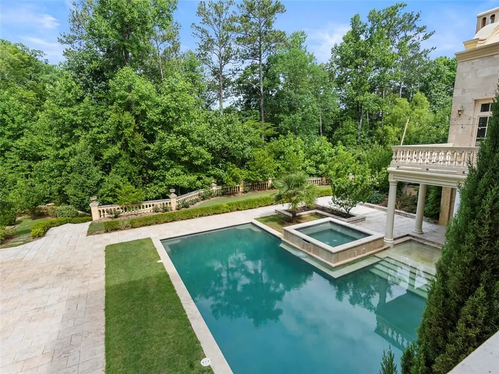 6420 Riverside Drive NW Sandy Springs, GA 30328