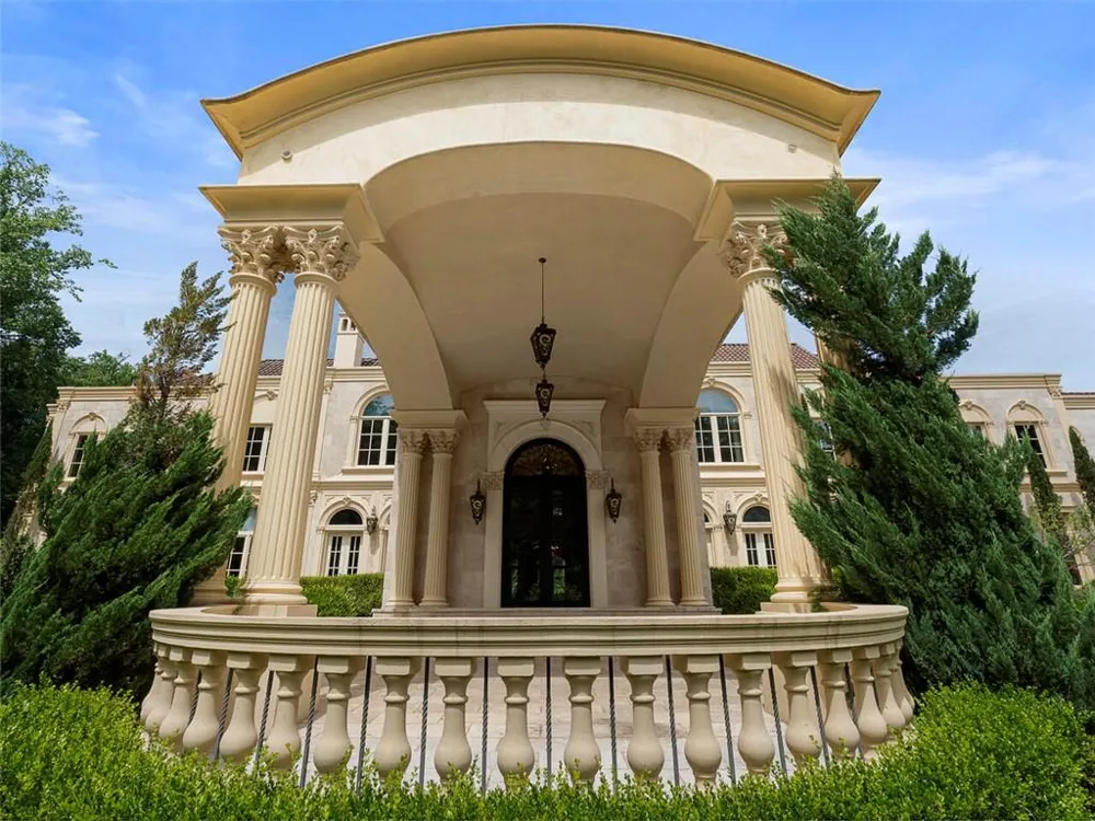 6420 Riverside Drive NW Sandy Springs, GA 30328