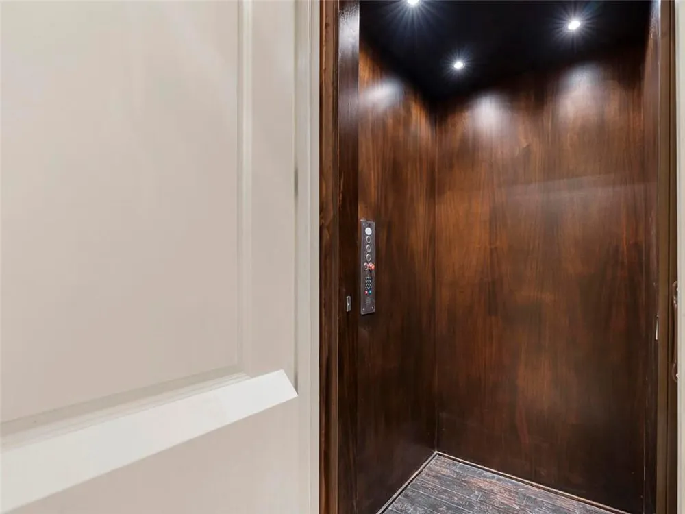 6420 Riverside Drive NW Sandy Springs, GA 30328