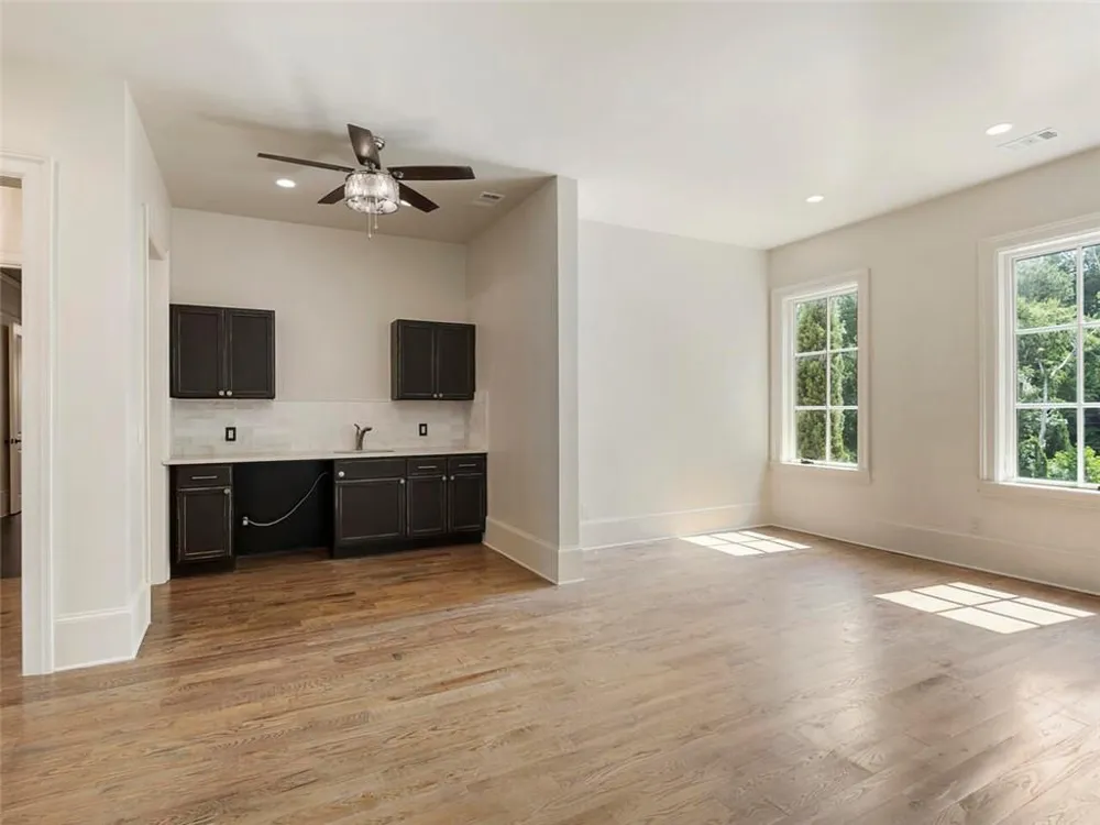 6420 Riverside Drive NW Sandy Springs, GA 30328