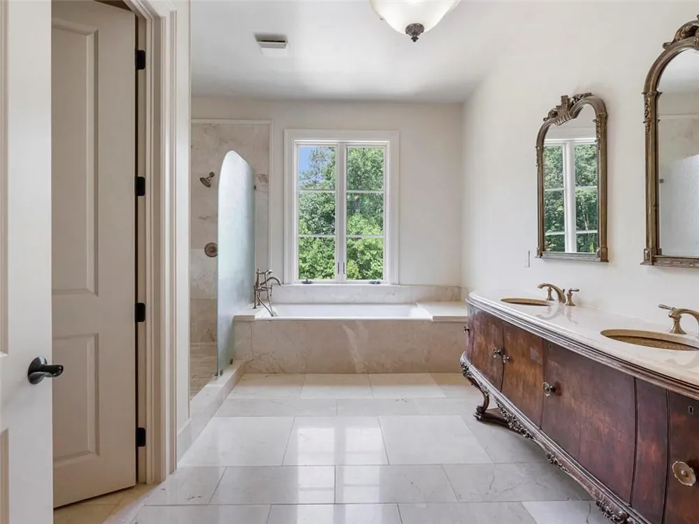 6420 Riverside Drive NW Sandy Springs, GA 30328