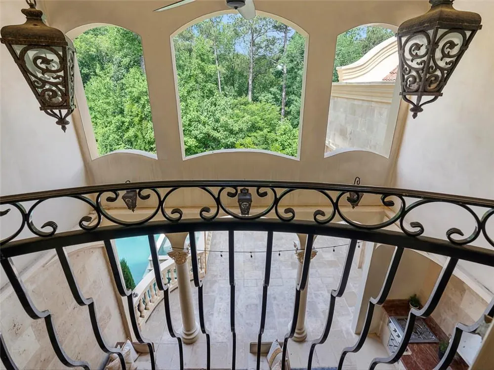 6420 Riverside Drive NW Sandy Springs, GA 30328