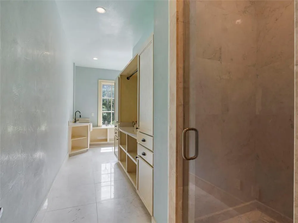 6420 Riverside Drive NW Sandy Springs, GA 30328