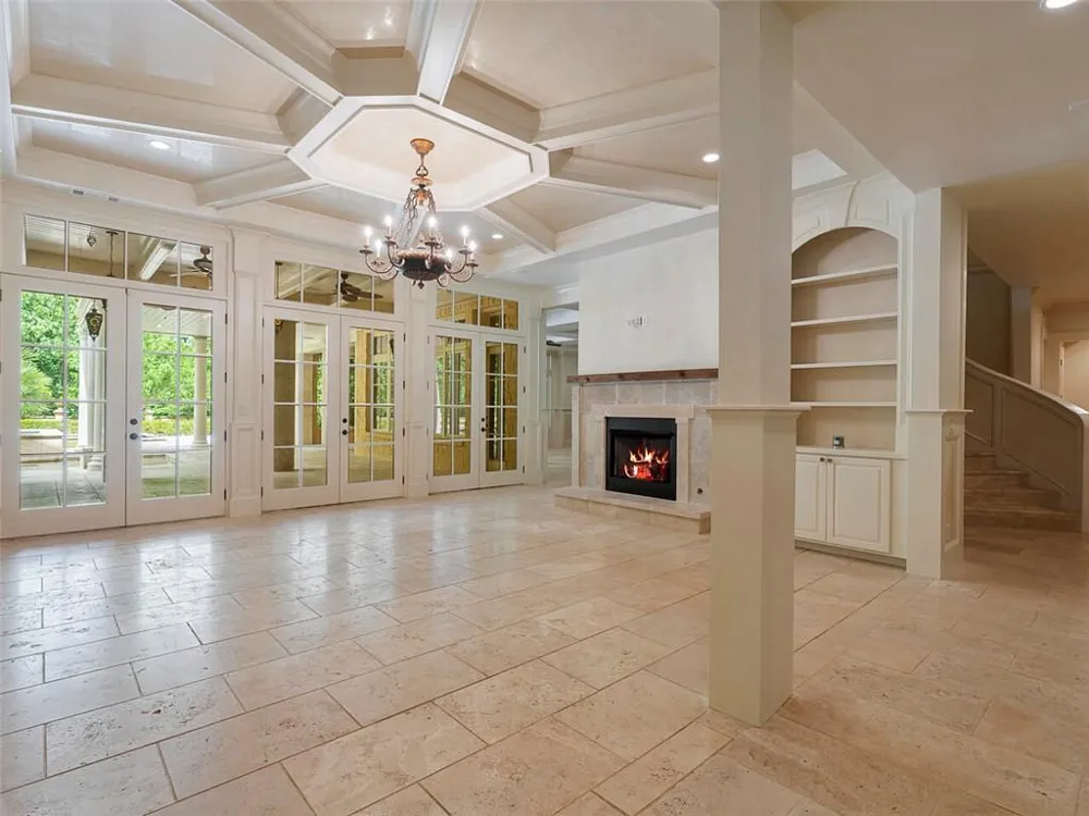 6420 Riverside Drive NW Sandy Springs, GA 30328