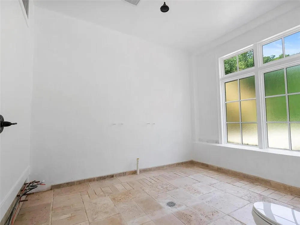 6420 Riverside Drive NW Sandy Springs, GA 30328