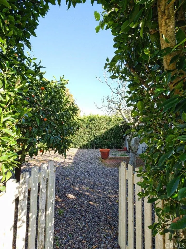 300 Via Alcance Palos Verdes Estates, CA 90274