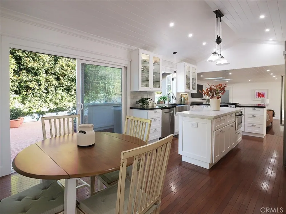 300 Via Alcance Palos Verdes Estates, CA 90274