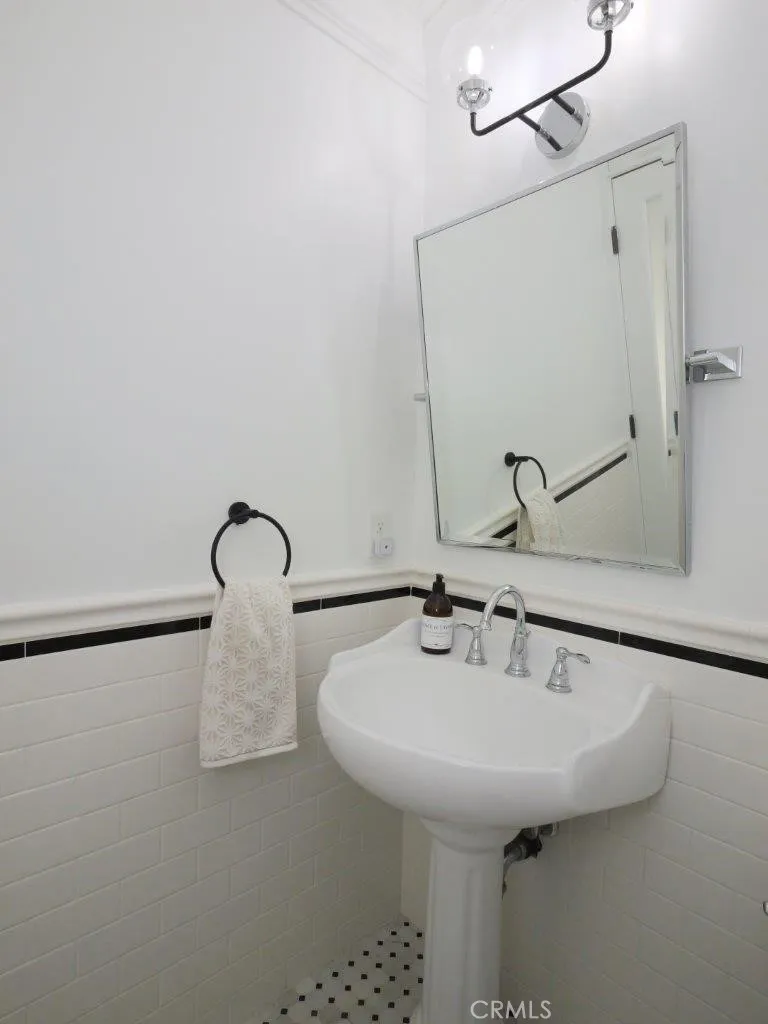 300 Via Alcance Palos Verdes Estates, CA 90274