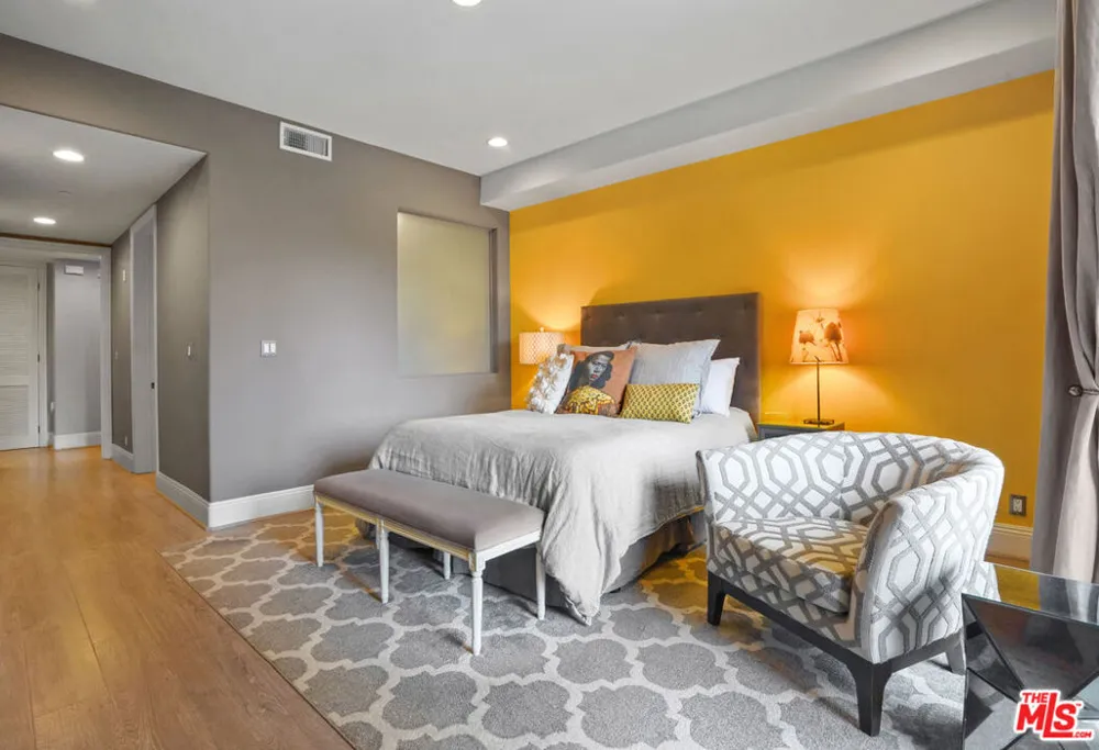 16123 W Sunset Boulevard #202 Pacific Palisades, CA 90272