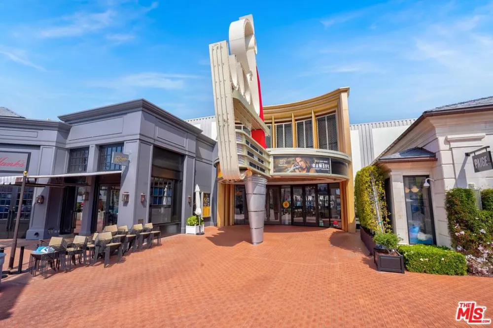 16123 W Sunset Boulevard #202 Pacific Palisades, CA 90272