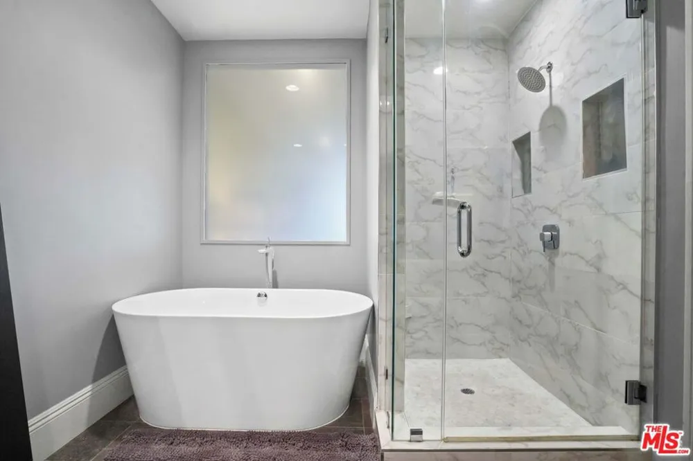 16123 W Sunset Boulevard #202 Pacific Palisades, CA 90272