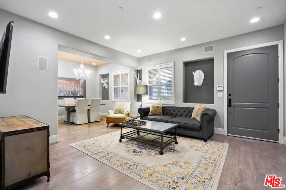 16123 W Sunset Boulevard #202 Pacific Palisades, CA 90272